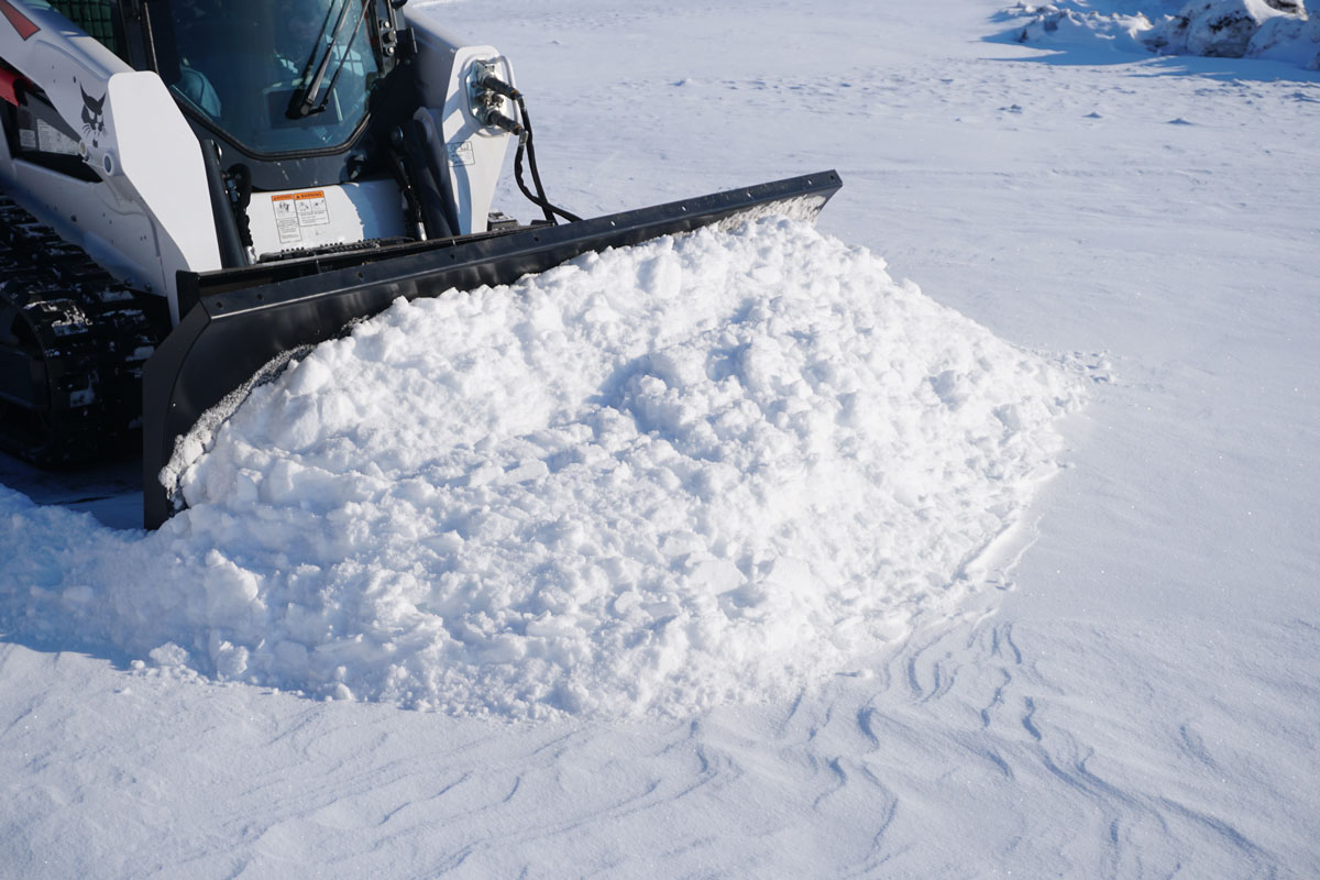 Angle-Blade-snow-in-front